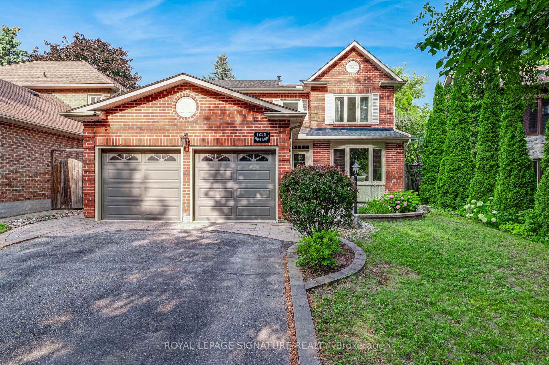 Photo 1 of 1236 Fieldstone Circle, Pickering, Liverpool — HOMEH