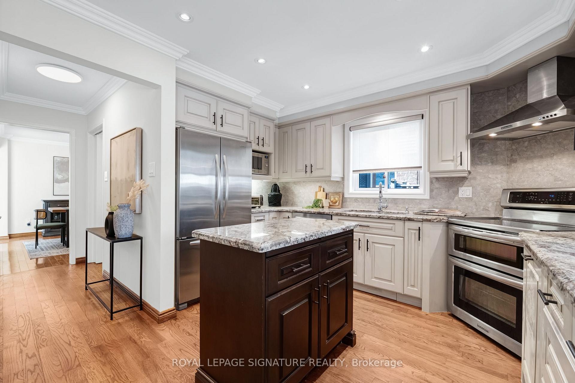 Photo 5 of 1236 Fieldstone Circle, Pickering, Liverpool — HOMEH