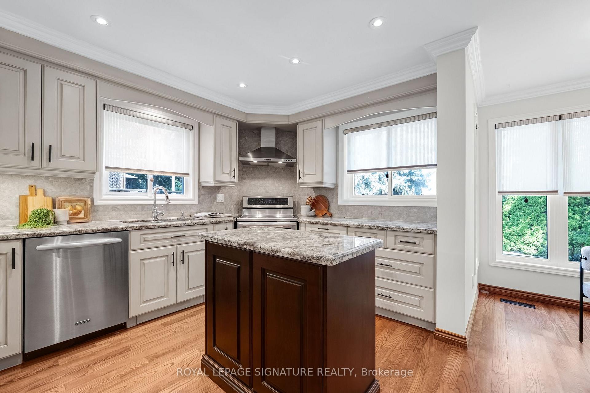 Photo 7 of 1236 Fieldstone Circle, Pickering, Liverpool — HOMEH