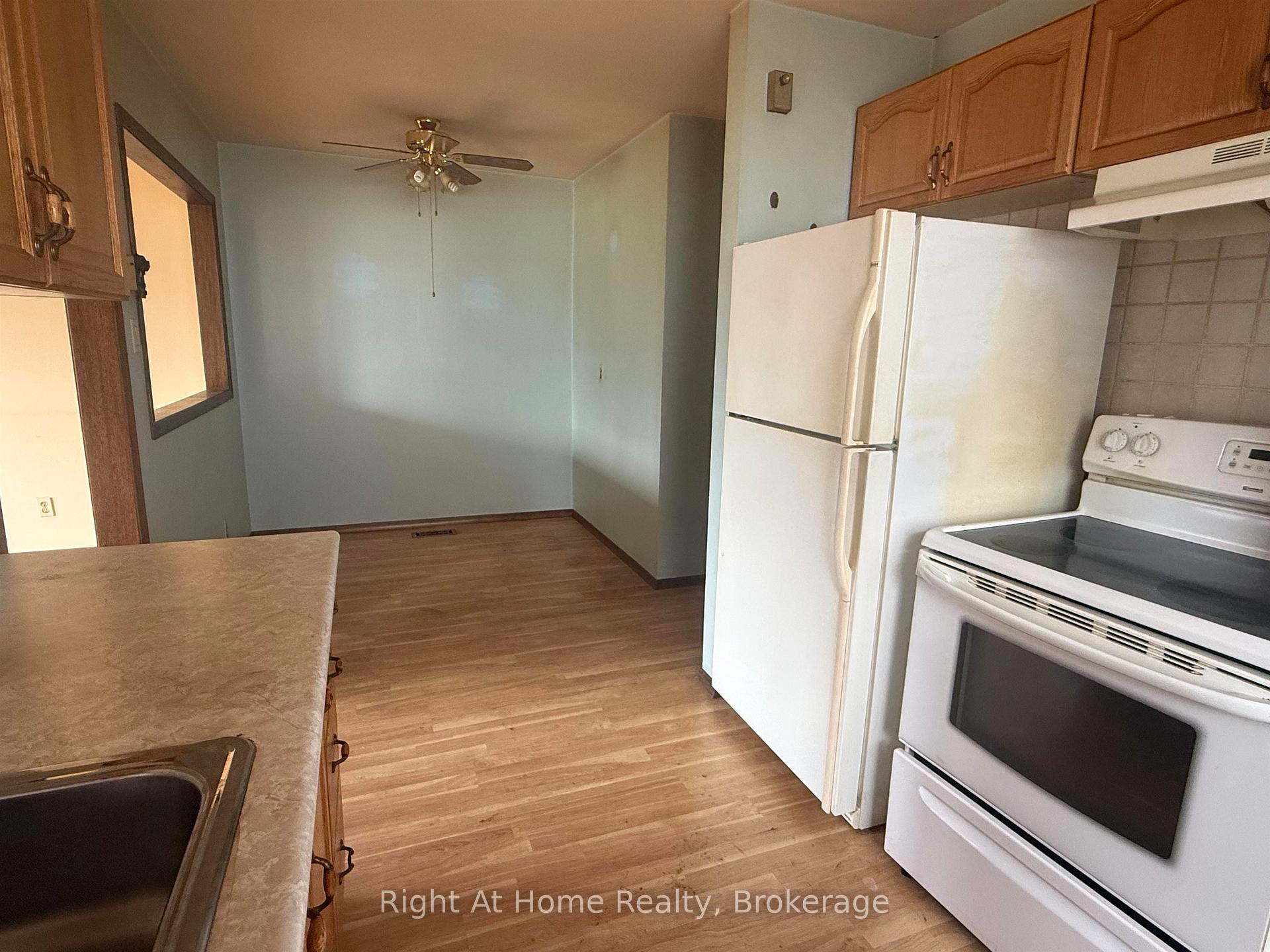 Photo 10 of 199 Limbrick, Thunder Bay, Northwood Park — HOMEH