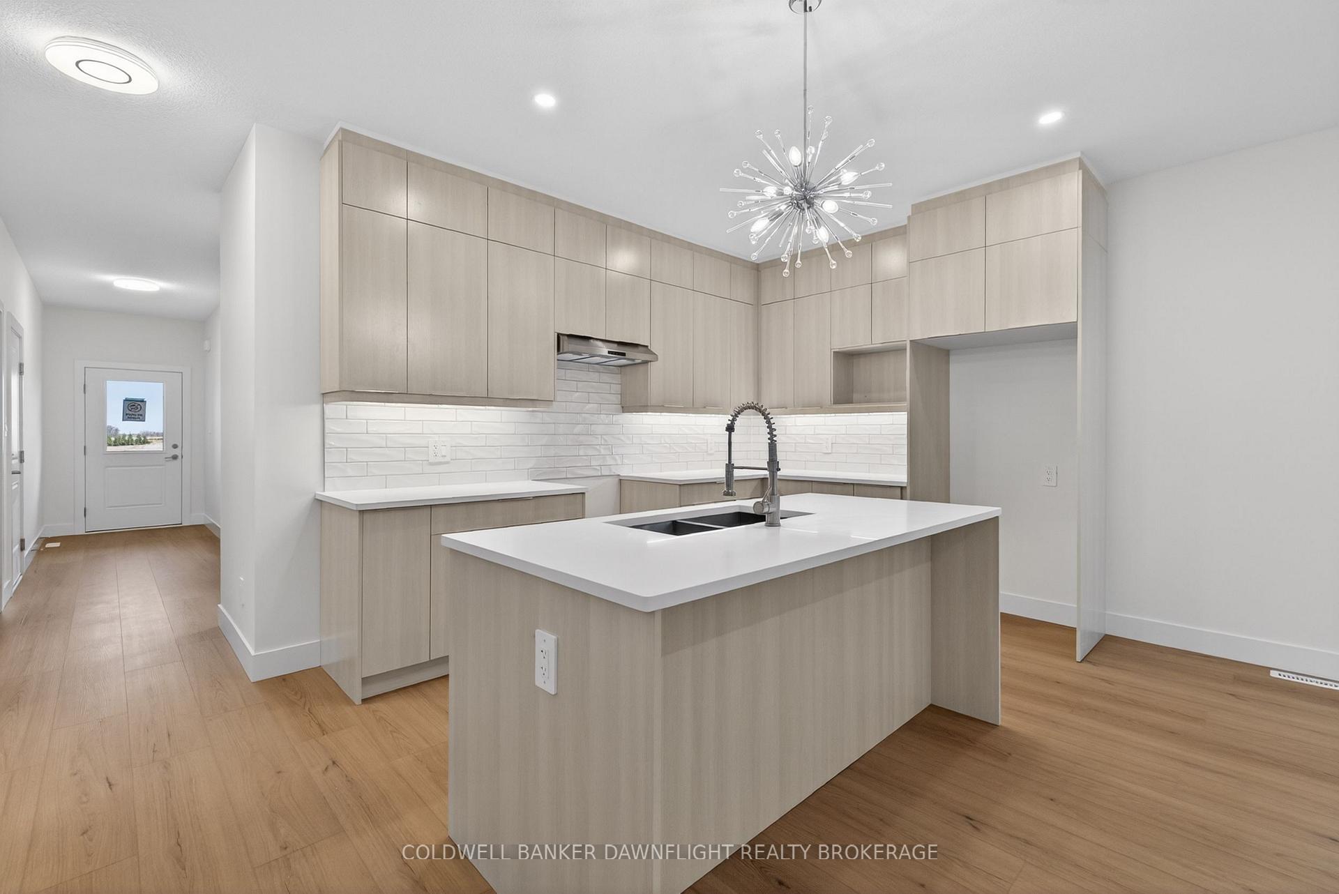 Photo 7 of 60 Moonlight Court, Central Huron, Clinton — HOMEH