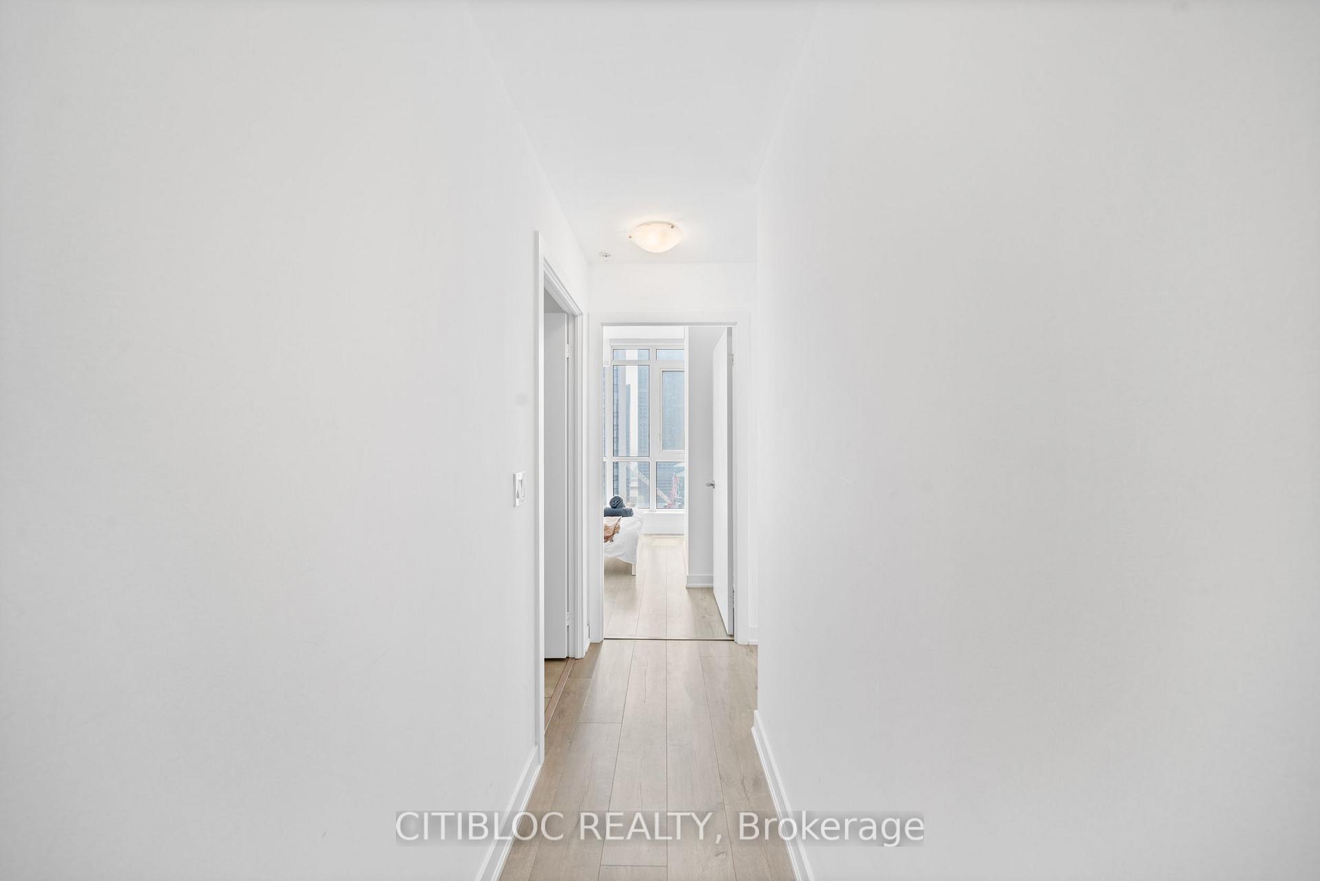 Photo 12 of Unit 2807, 30 Nelson Street, Toronto, Waterfront Communities — HOMEH