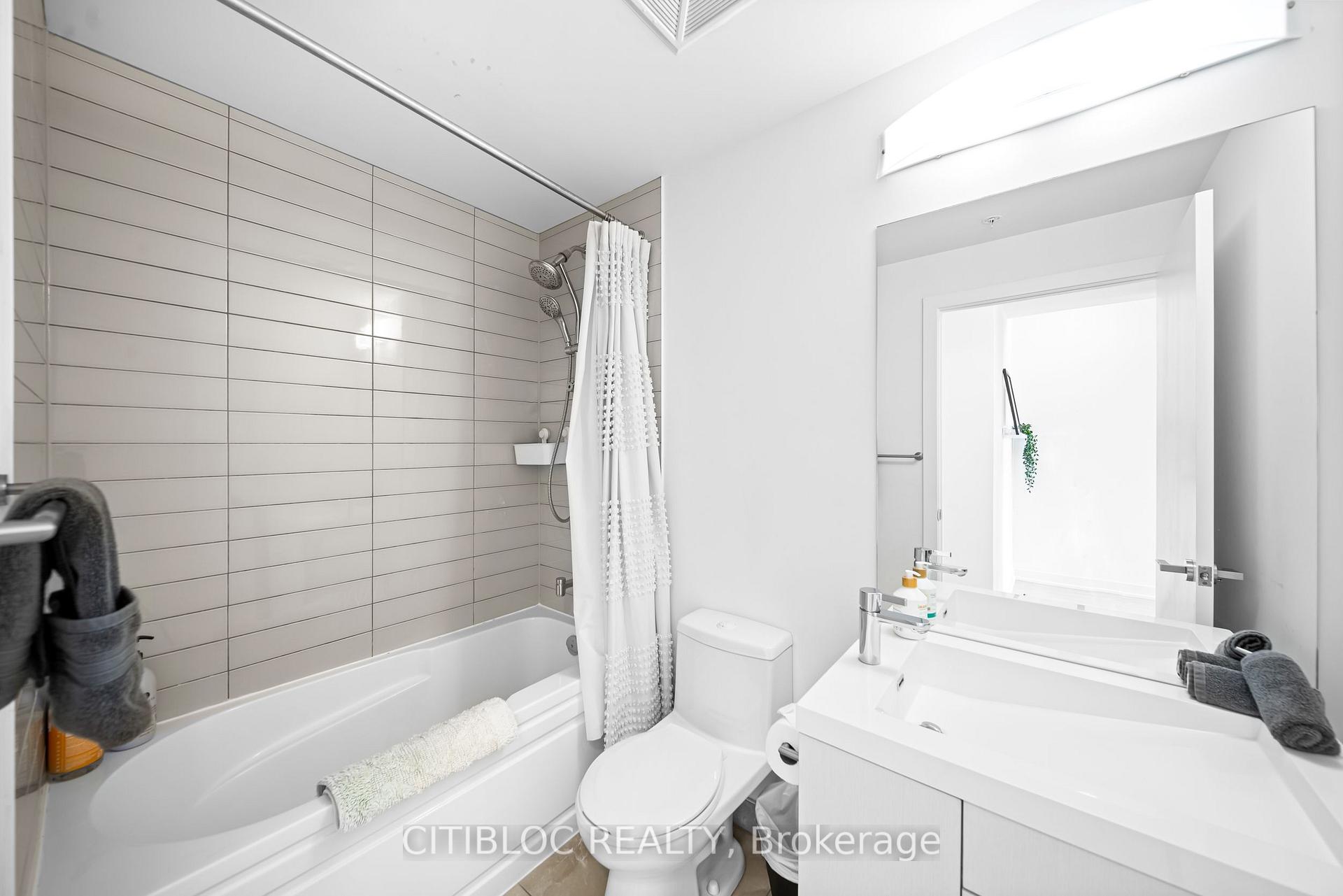 Photo 26 of Unit 2807, 30 Nelson Street, Toronto, Waterfront Communities — HOMEH