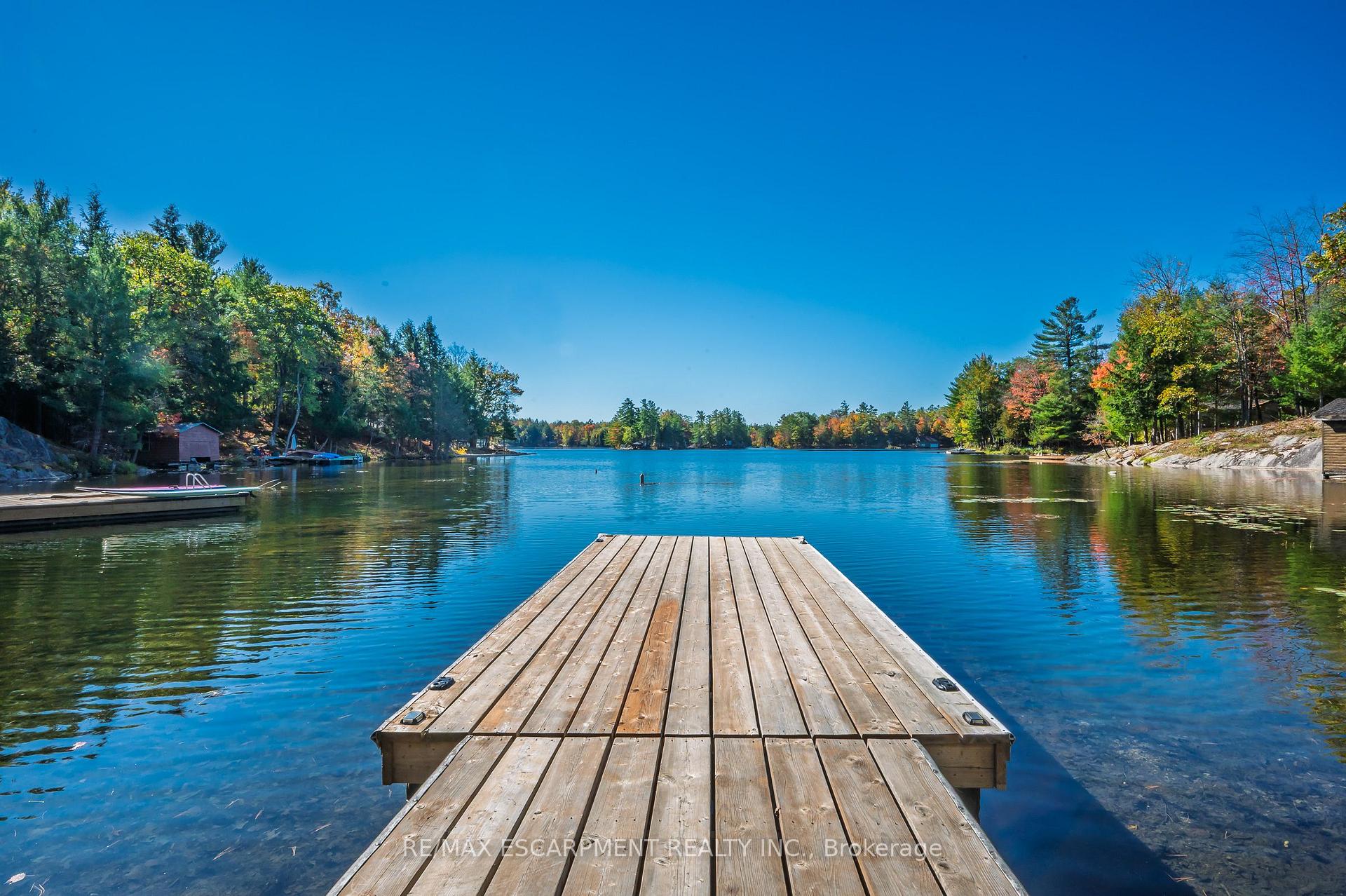 Photo 4 of 1012 Armstrong Road, Gravenhurst, Wood (Gravenhurst) — HOMEH