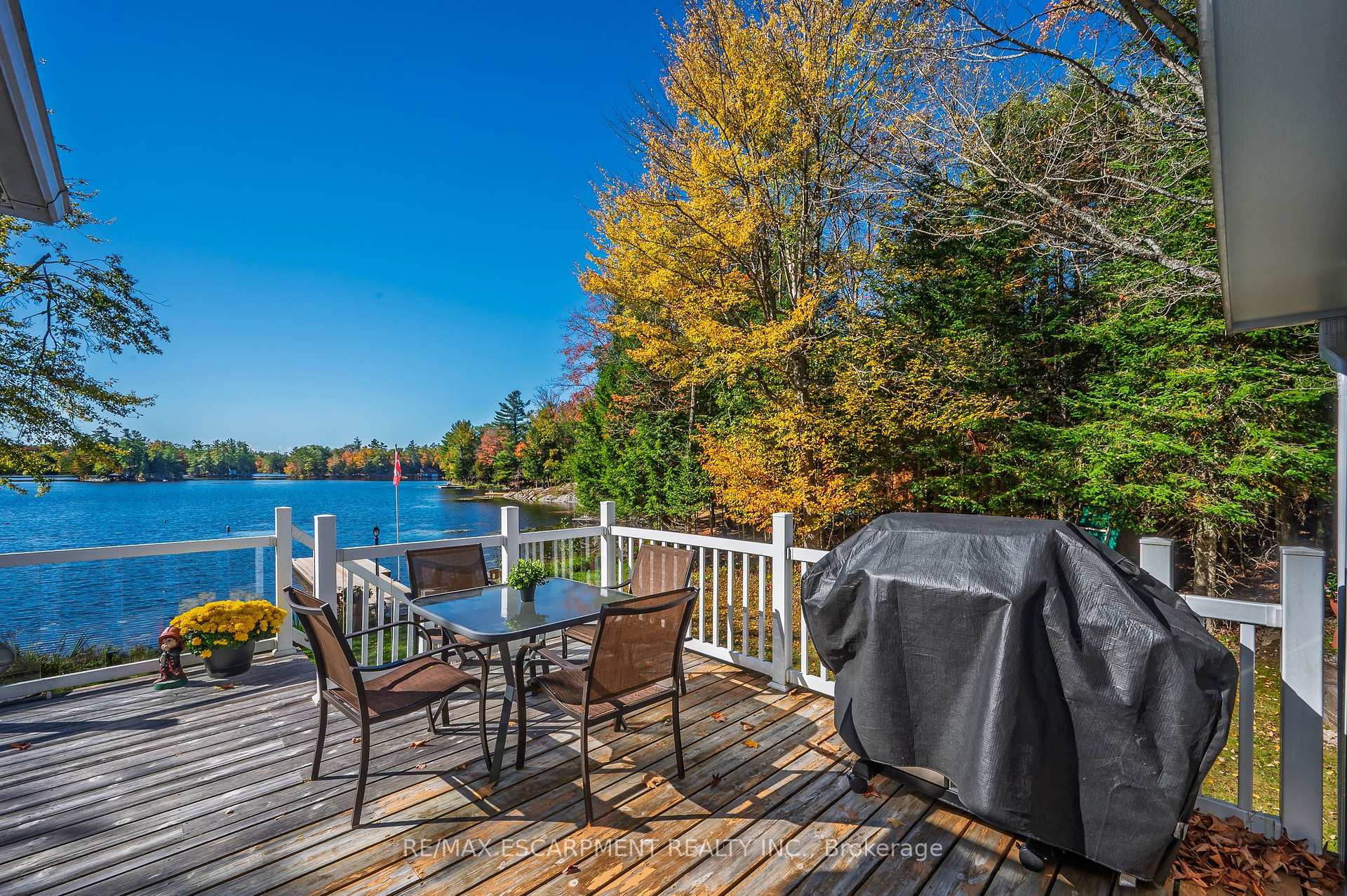 Photo 8 of 1012 Armstrong Road, Gravenhurst, Wood (Gravenhurst) — HOMEH