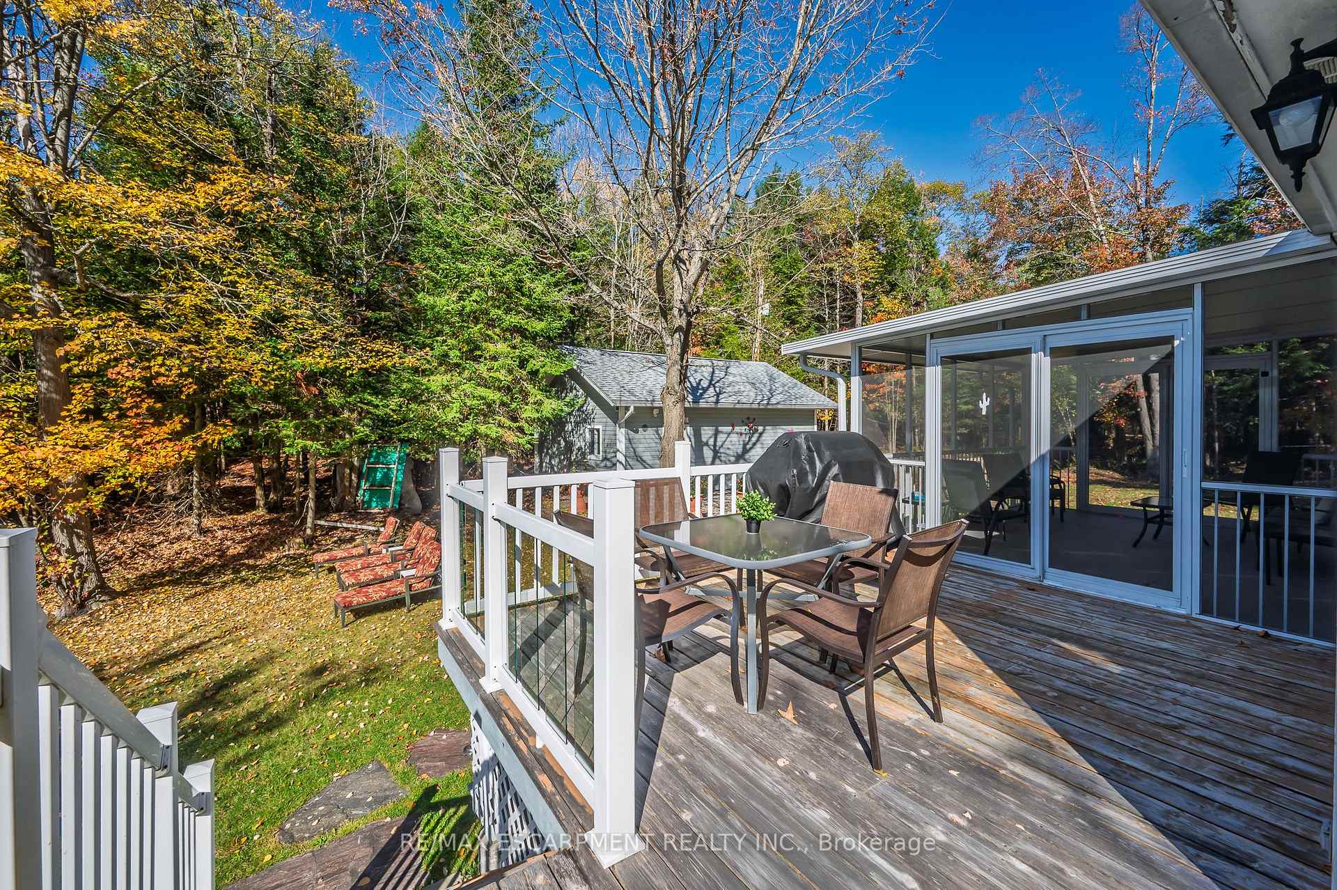 Photo 11 of 1012 Armstrong Road, Gravenhurst, Wood (Gravenhurst) — HOMEH