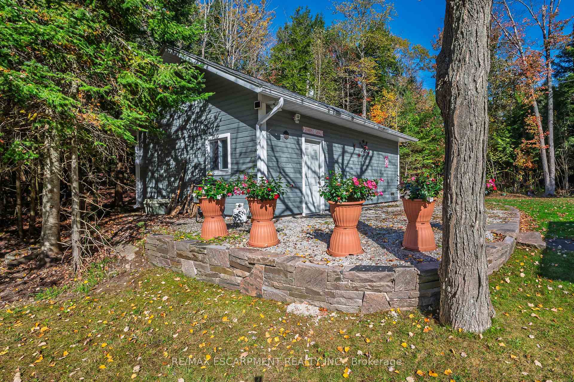 Photo 32 of 1012 Armstrong Road, Gravenhurst, Wood (Gravenhurst) — HOMEH