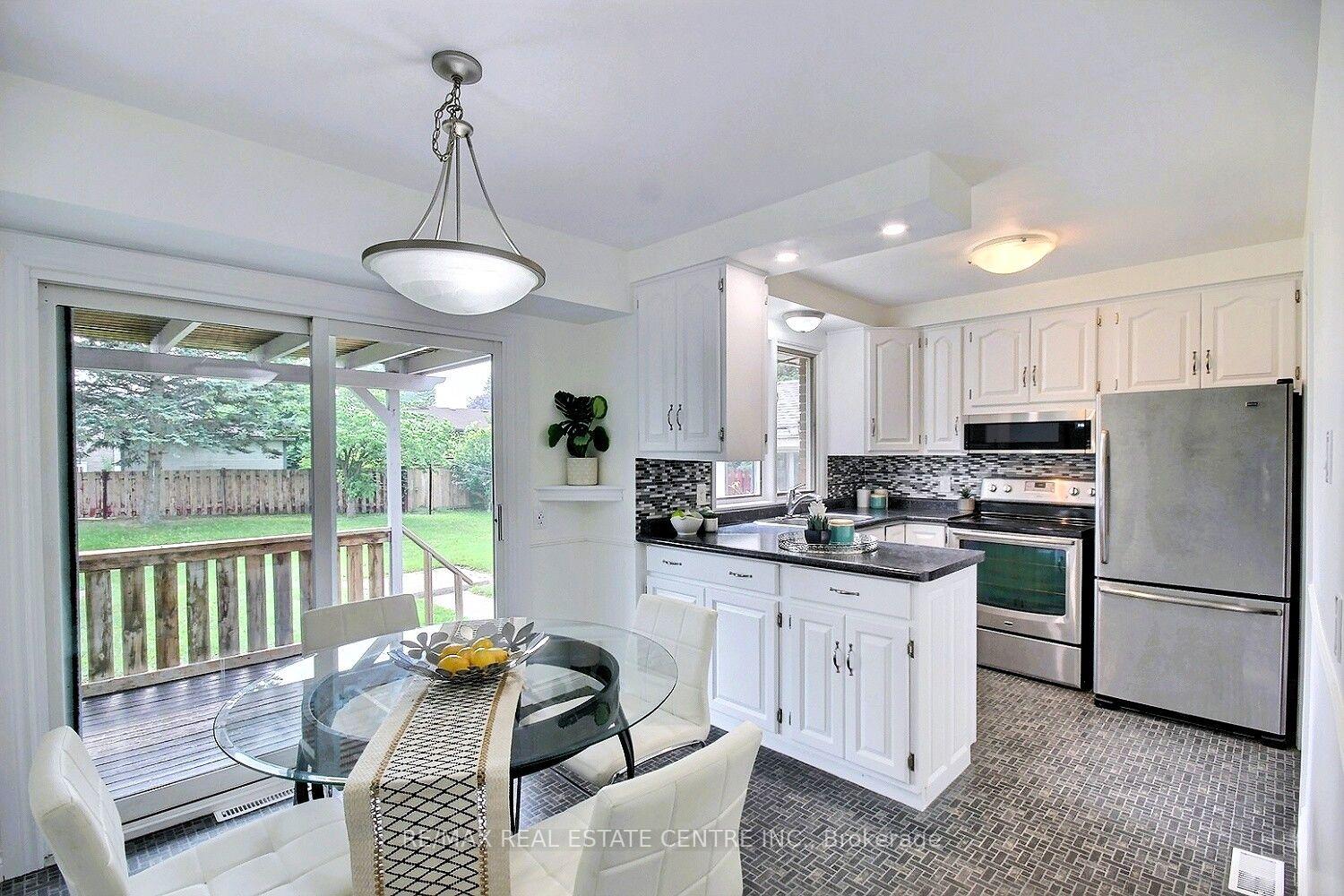 Photo 3 of 485 Broadway Street, Tillsonburg — HOMEH