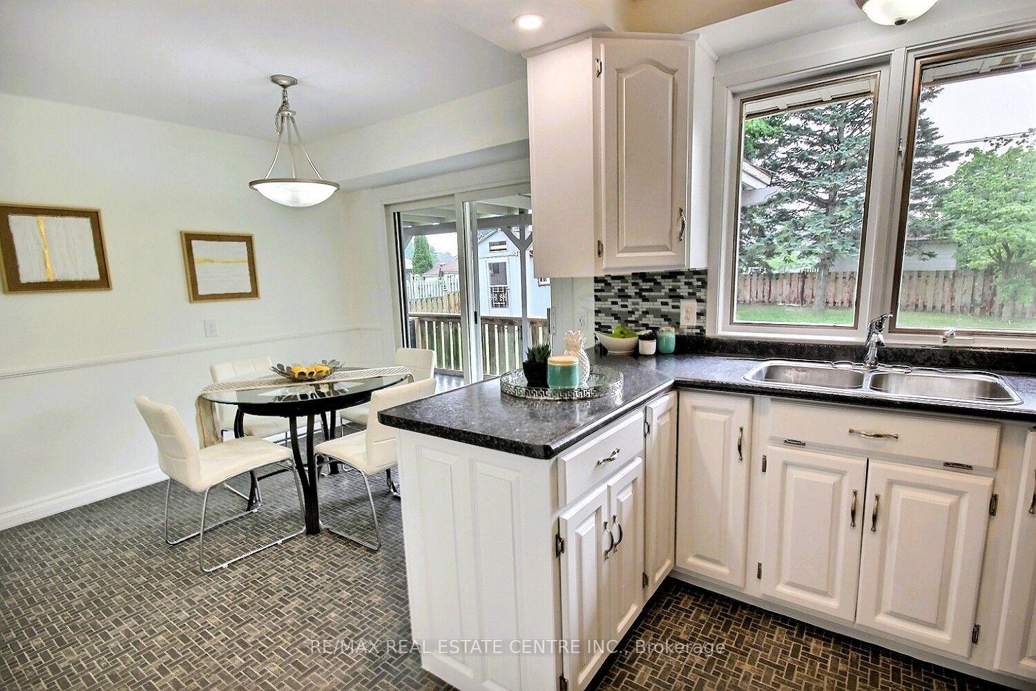 Photo 4 of 485 Broadway Street, Tillsonburg — HOMEH