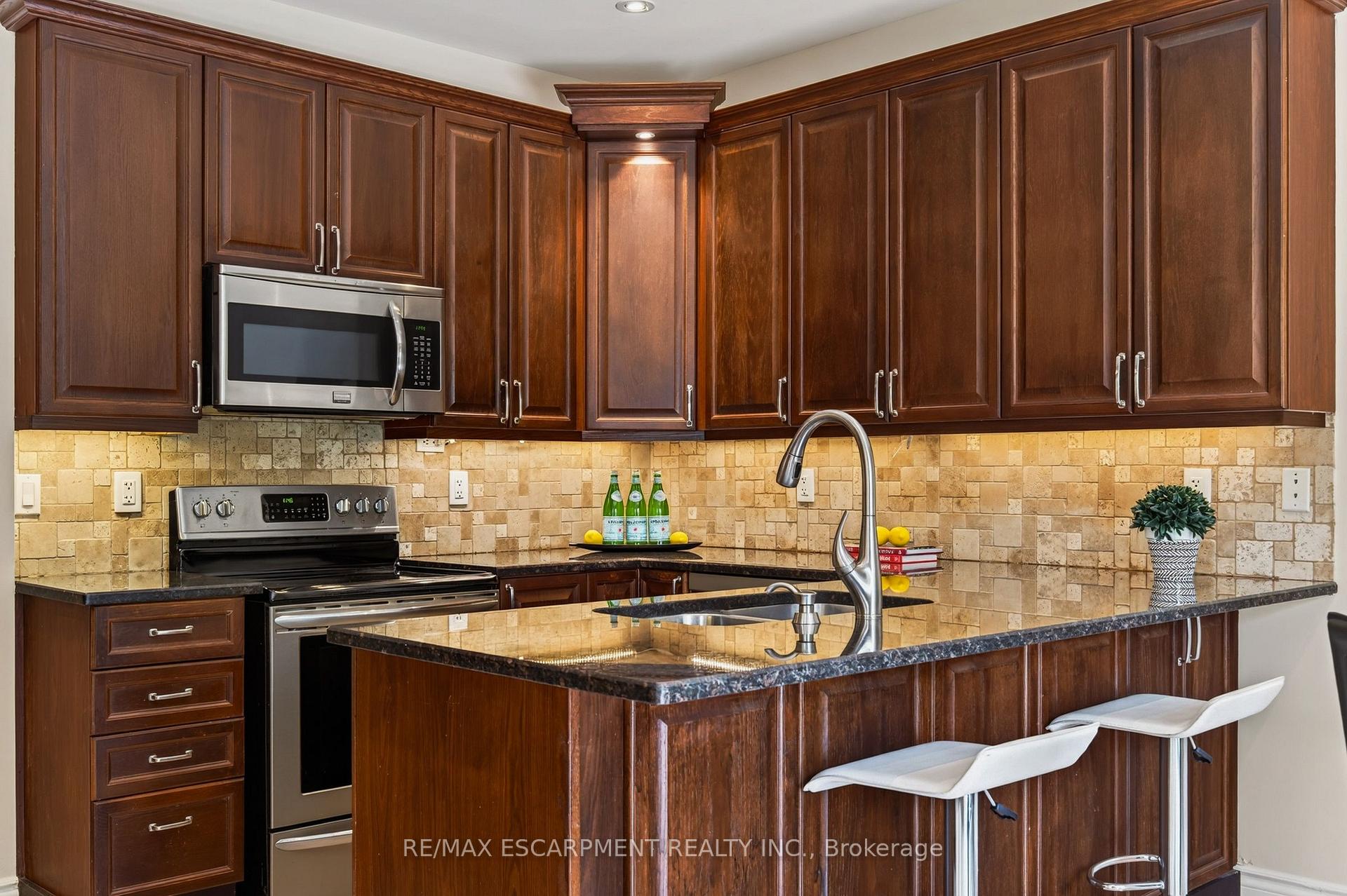 Photo 11 of 1079 Tupper Drive, Milton, Clarke — HOMEH