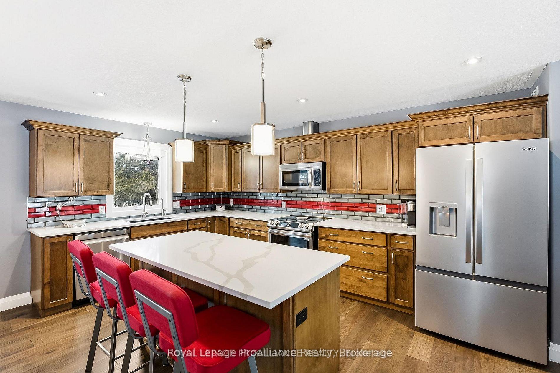 Photo 8 of 3741 County Road 3, Prince Edward County, Ameliasburg Ward — HOMEH