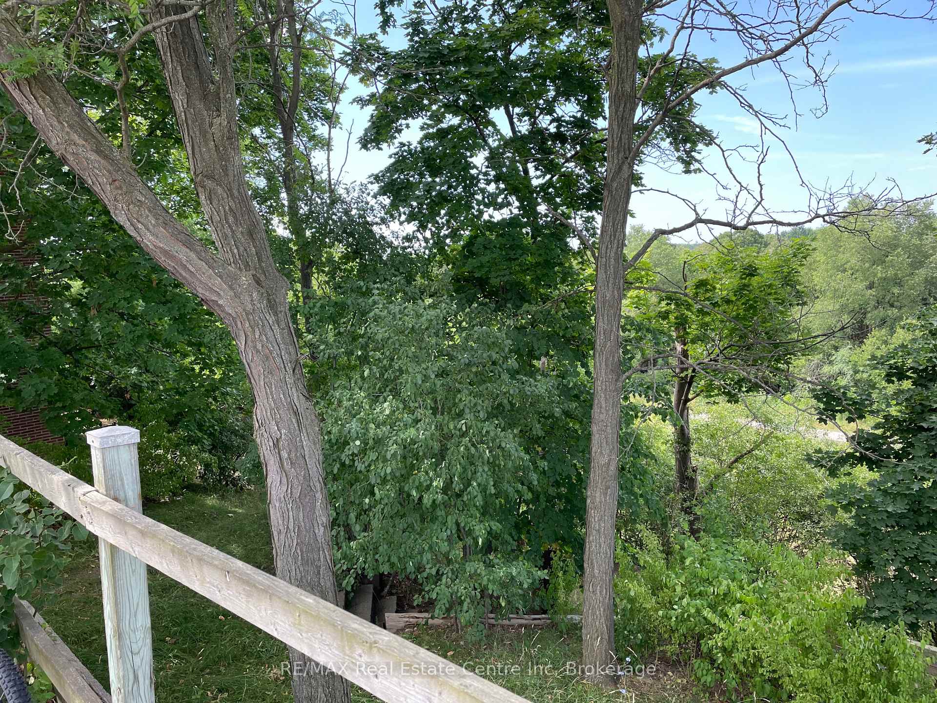 Photo 16 of Unit 102, 57 Conroy Crescent, Guelph, Dovercliffe Park/Old University — HOMEH