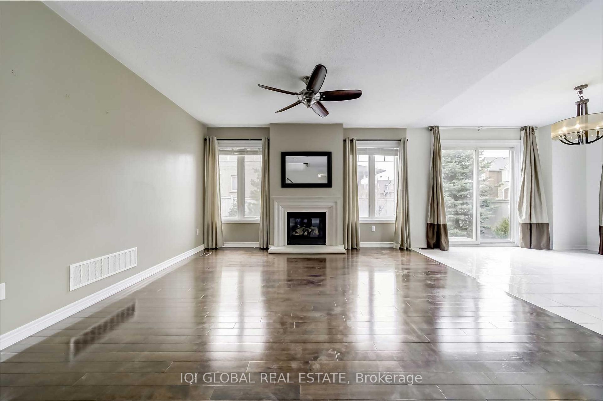 Photo 7 of 2 Bowkett Drive, Richmond Hill, Jefferson — HOMEH
