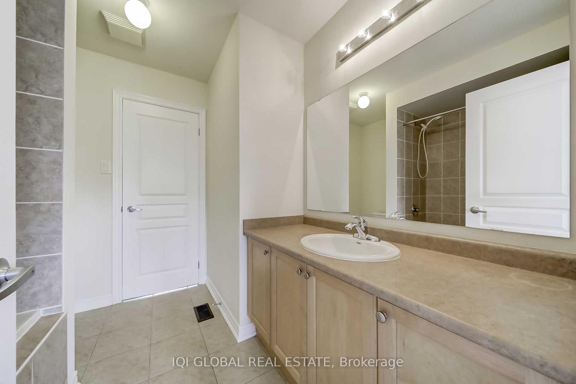 Photo 23 of 2 Bowkett Drive, Richmond Hill, Jefferson — HOMEH