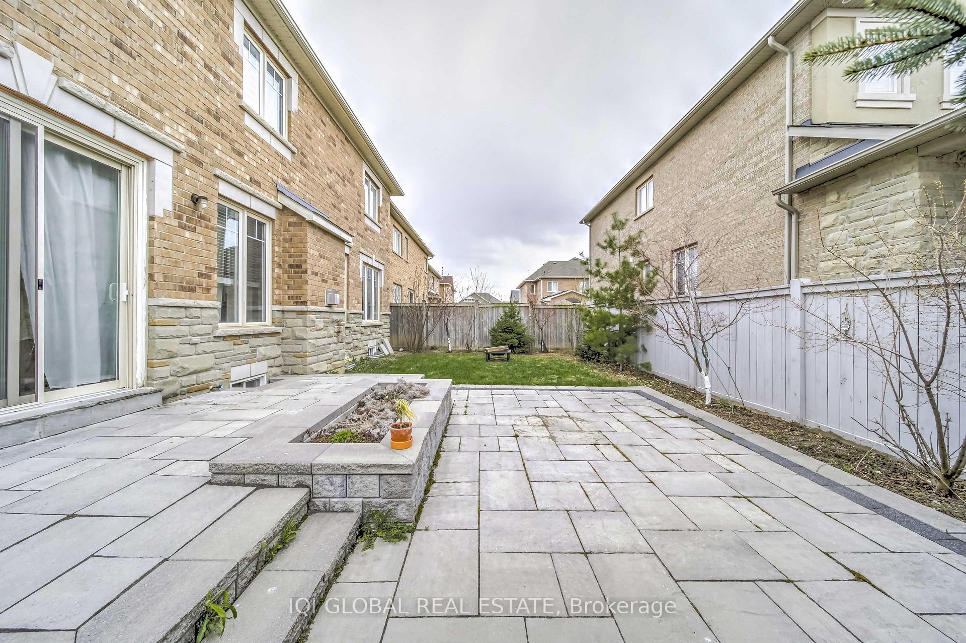 Photo 27 of 2 Bowkett Drive, Richmond Hill, Jefferson — HOMEH