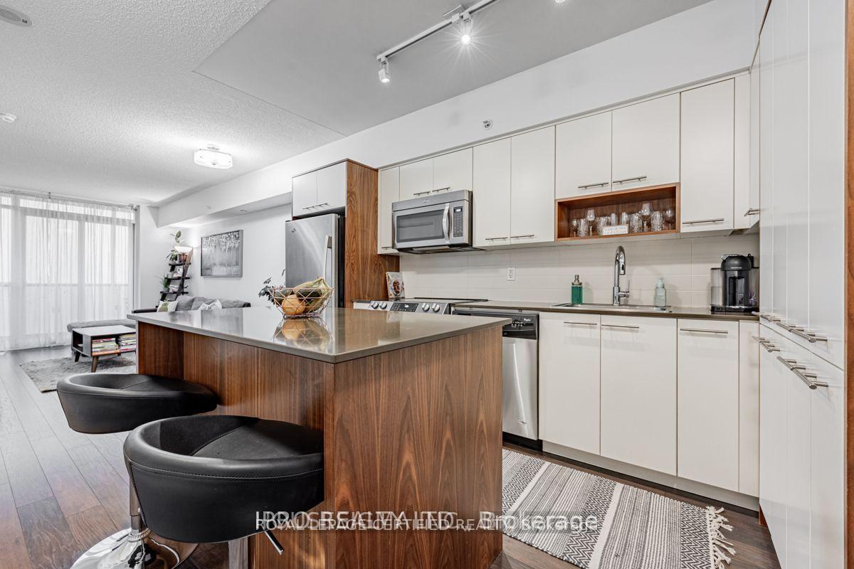 Photo 1 of Unit 1908, 5 Valhalla Inn Road, Etobicoke, Islington-City Centre West — HOMEH