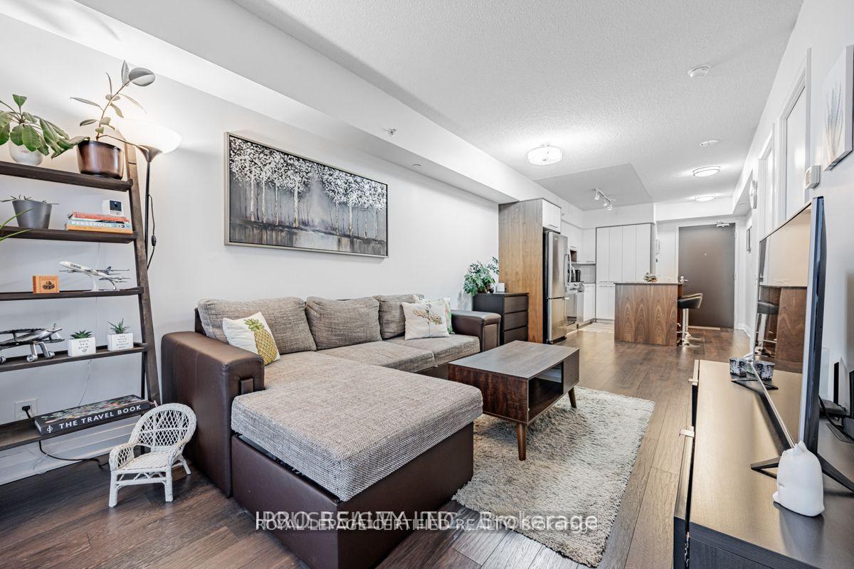 Photo 5 of Unit 1908, 5 Valhalla Inn Road, Etobicoke, Islington-City Centre West — HOMEH