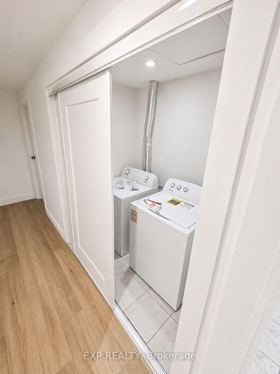 Photo 8 of Unit A, 428 Hatfield Crescent, Ottawa, Bilberry Creek/Queenswood Heights — HOMEH