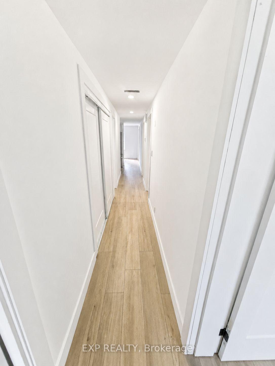 Photo 11 of Unit A, 428 Hatfield Crescent, Ottawa, Bilberry Creek/Queenswood Heights — HOMEH