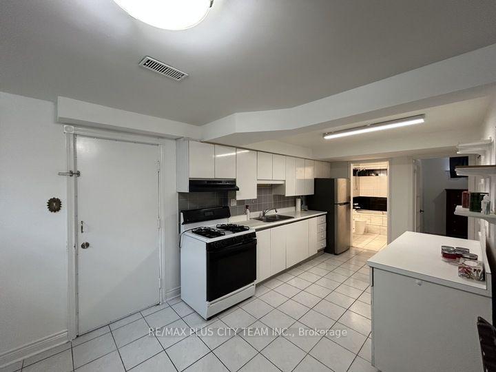 Photo 6 of Unit BSMT, 45 Jimston Drive, Markham, Milliken Mills East — HOMEH