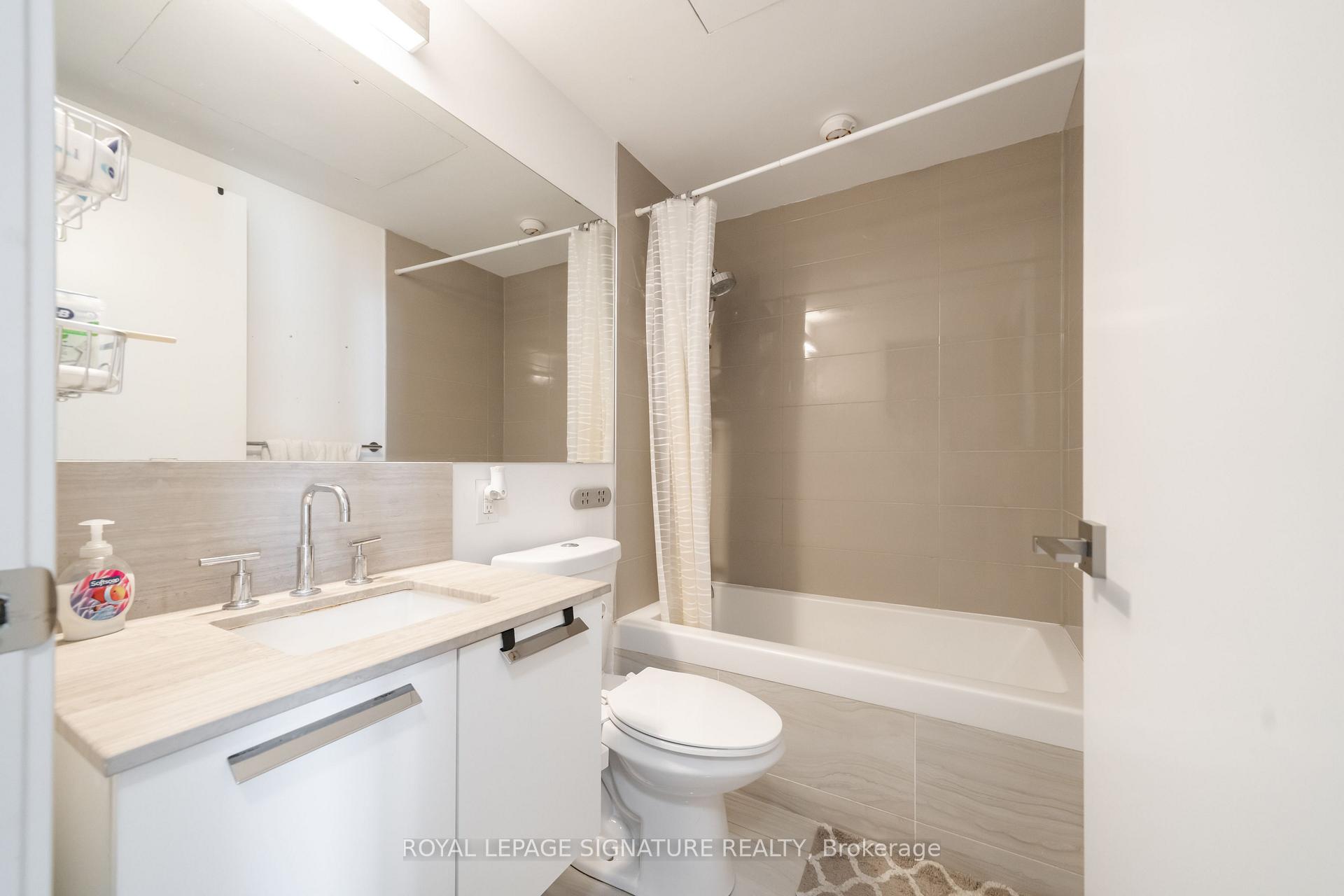Photo 13 of Unit 4113, 50 Charles Street E, Toronto, Church-Yonge Corridor — HOMEH