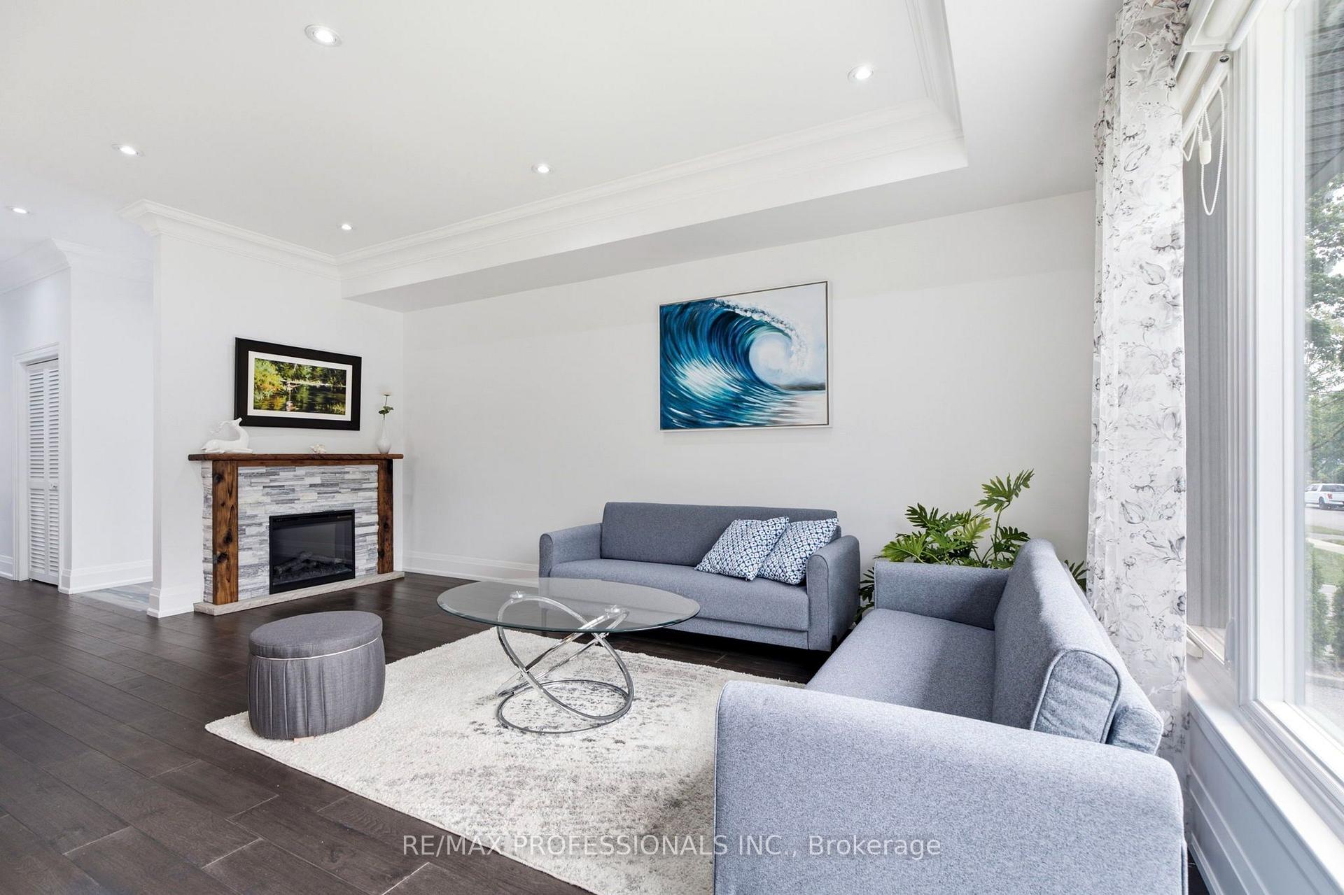 Photo 7 of 77 Cronin Drive, Etobicoke, Islington-City Centre West — HOMEH