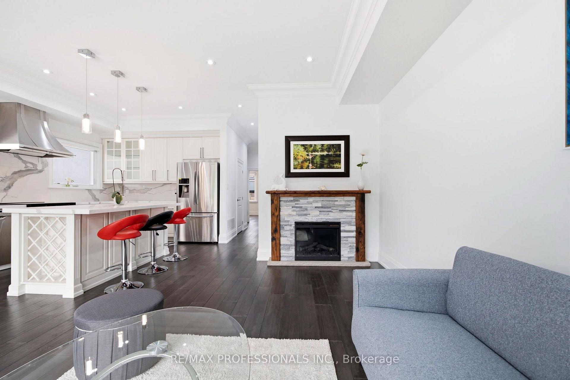 Photo 9 of 77 Cronin Drive, Etobicoke, Islington-City Centre West — HOMEH