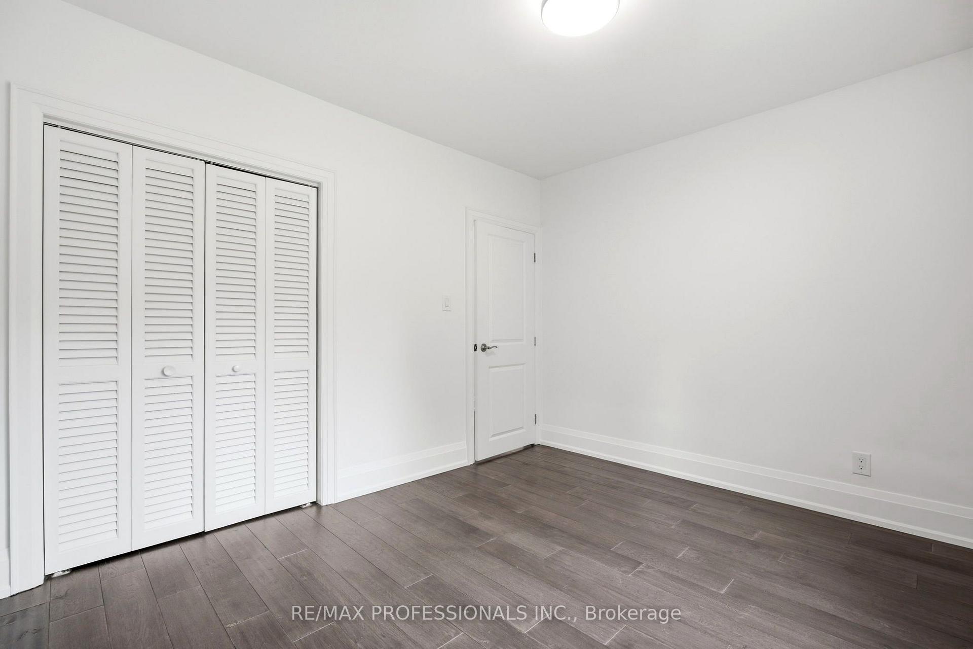 Photo 15 of 77 Cronin Drive, Etobicoke, Islington-City Centre West — HOMEH