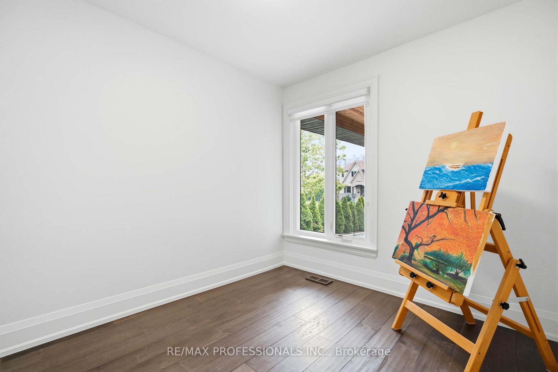 Photo 18 of 77 Cronin Drive, Etobicoke, Islington-City Centre West — HOMEH