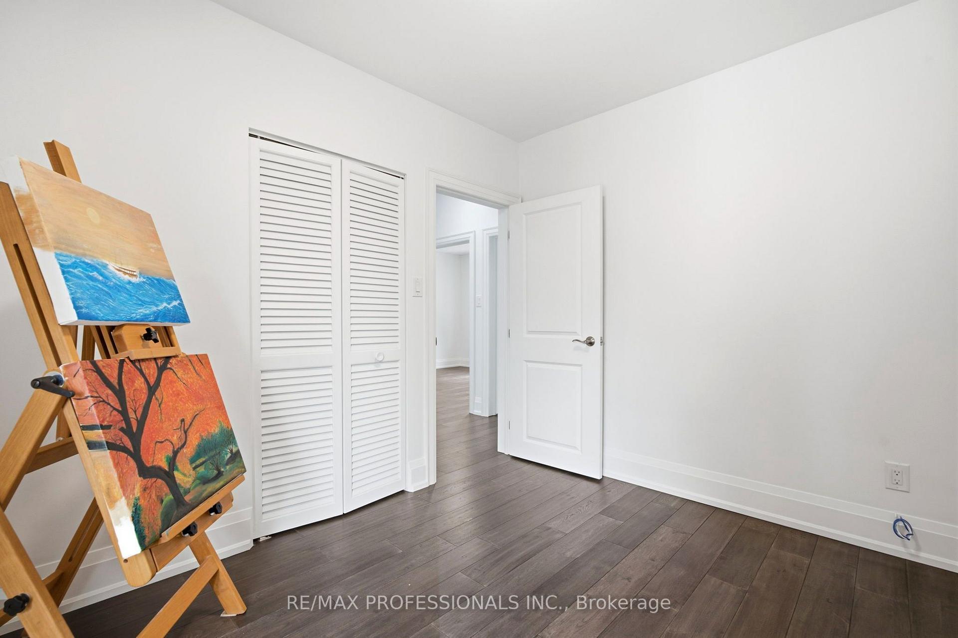 Photo 19 of 77 Cronin Drive, Etobicoke, Islington-City Centre West — HOMEH