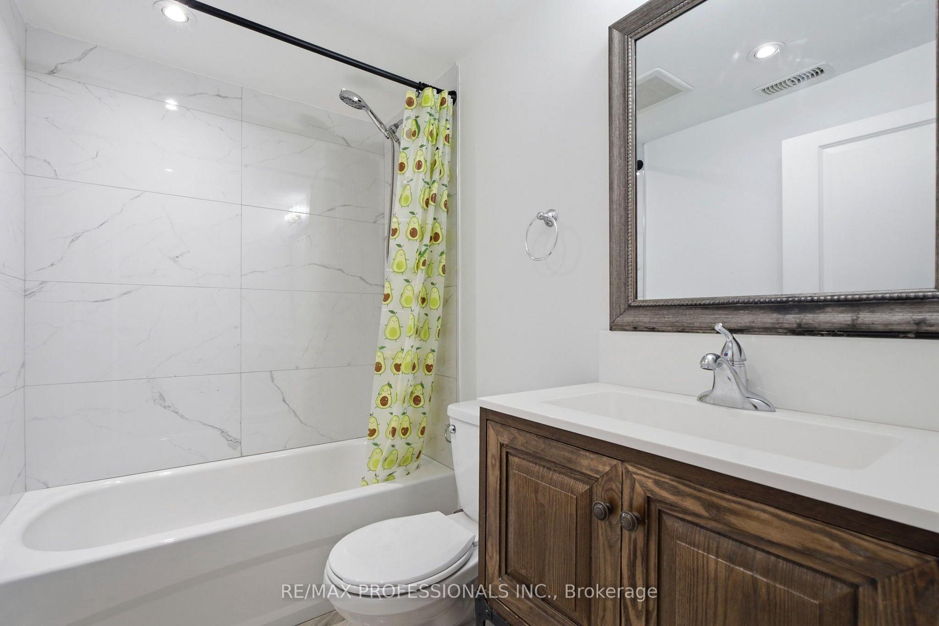 Photo 30 of 77 Cronin Drive, Etobicoke, Islington-City Centre West — HOMEH