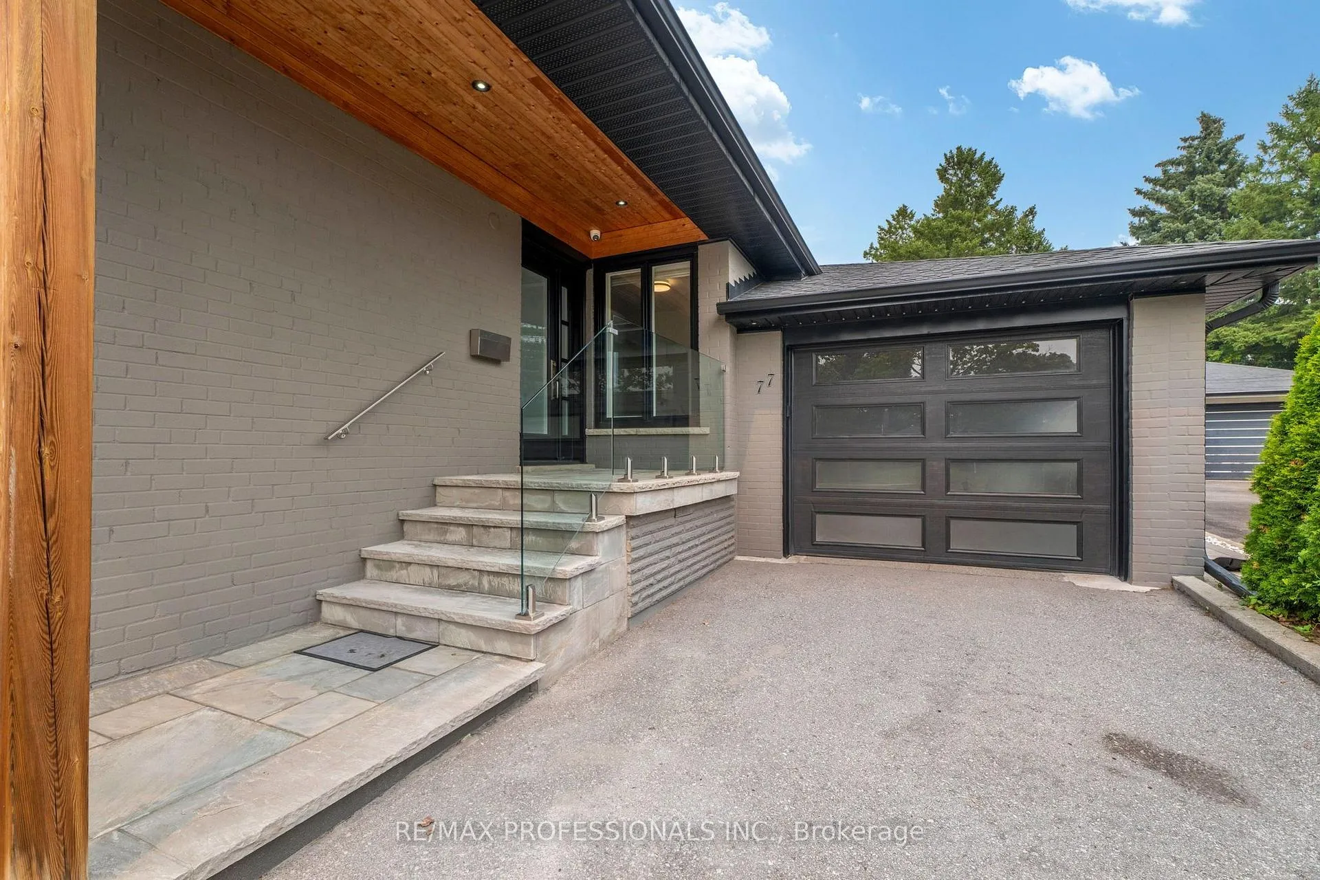 Photo 2 of 77 Cronin Drive, Etobicoke, Islington-City Centre West — HOMEH