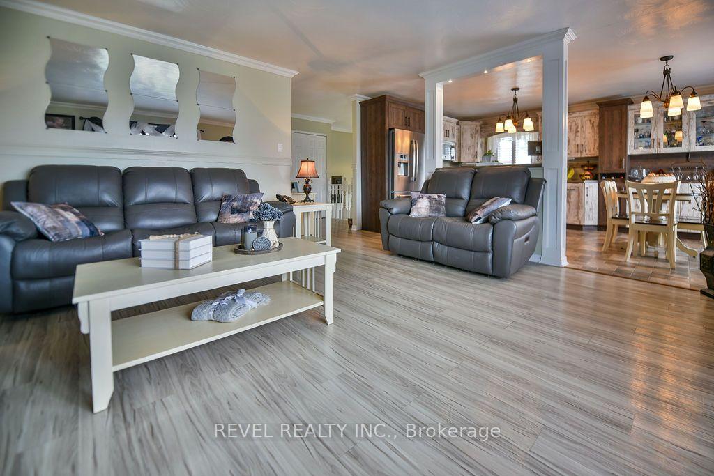 Photo 4 of 216 Renee Place, Timmins, TNW - Riverpark — HOMEH