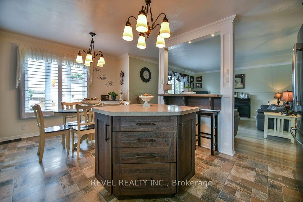 Photo 11 of 216 Renee Place, Timmins, TNW - Riverpark — HOMEH