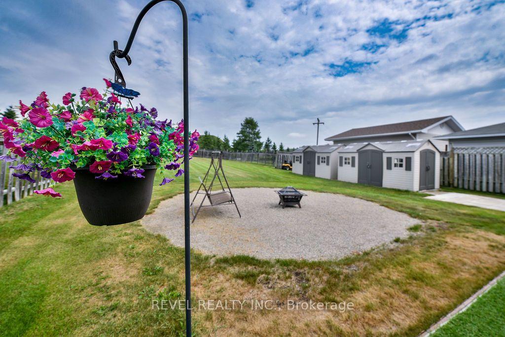 Photo 41 of 216 Renee Place, Timmins, TNW - Riverpark — HOMEH