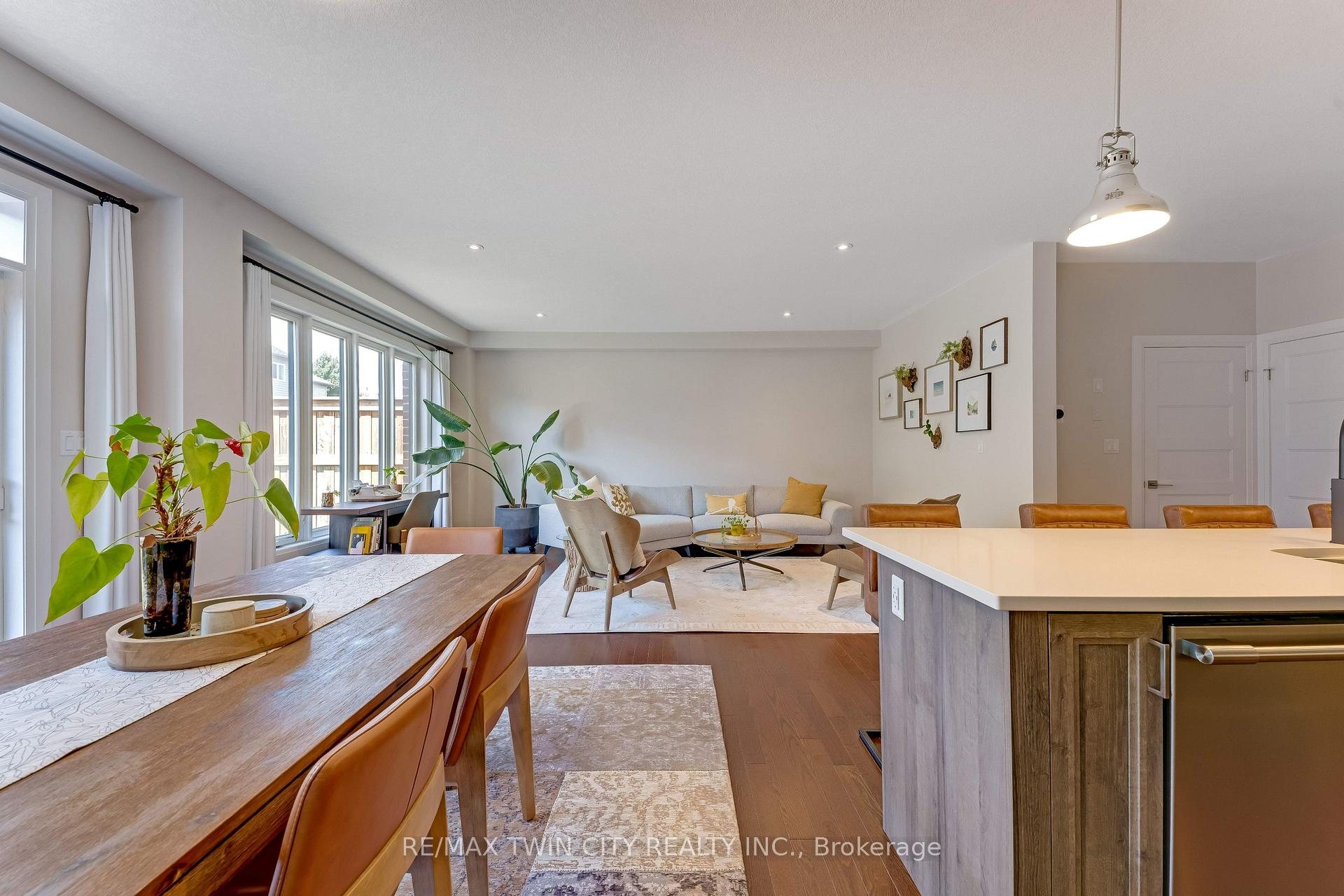 Photo 5 of 588 Blair Creek Drive, Kitchener, Doon South — HOMEH