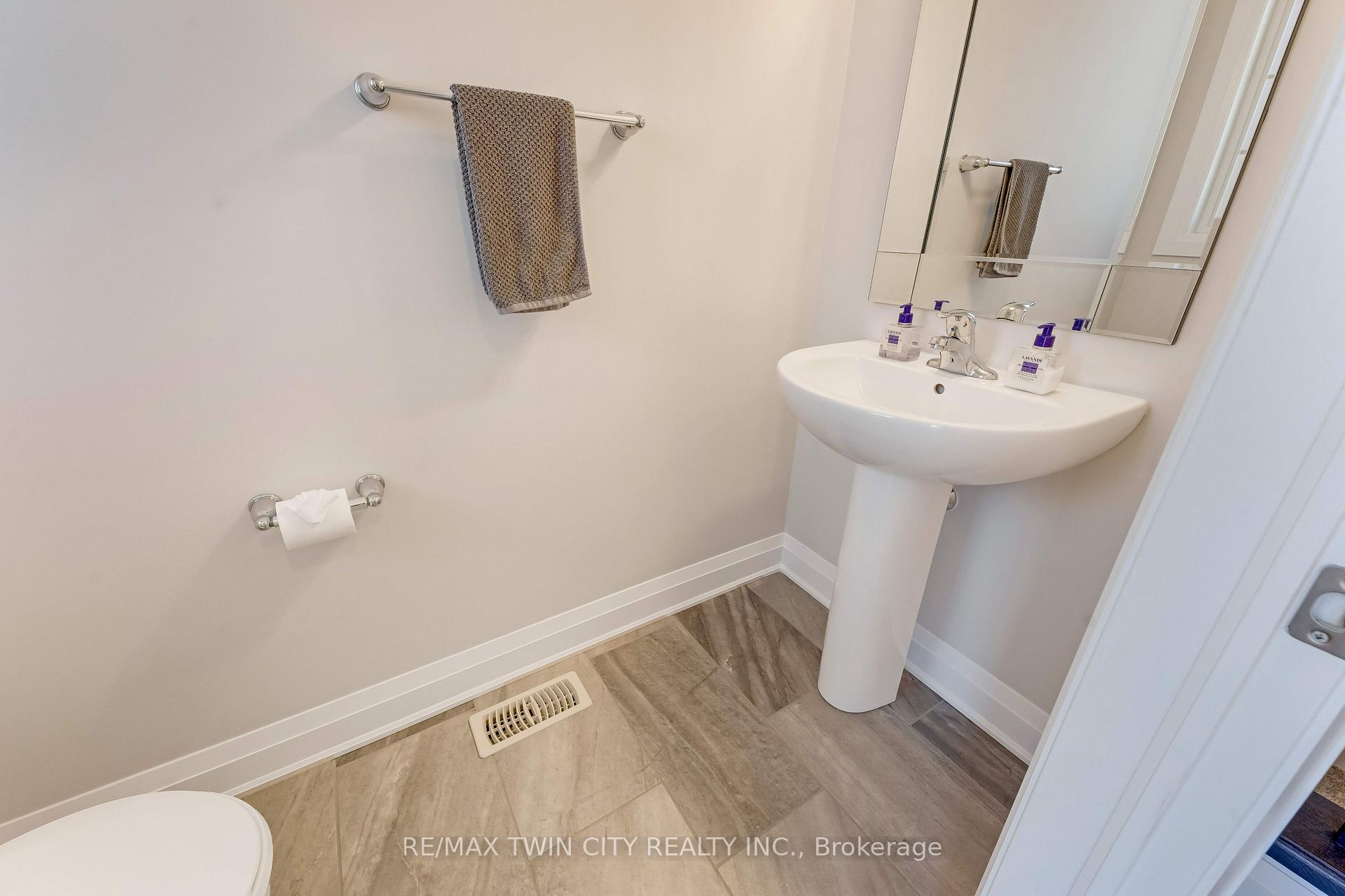 Photo 17 of 588 Blair Creek Drive, Kitchener, Doon South — HOMEH