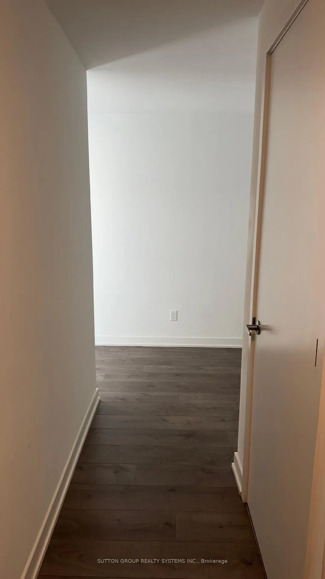Photo 8 of Unit B125, 1119 Cooke Boulevard, Burlington, LaSalle — HOMEH