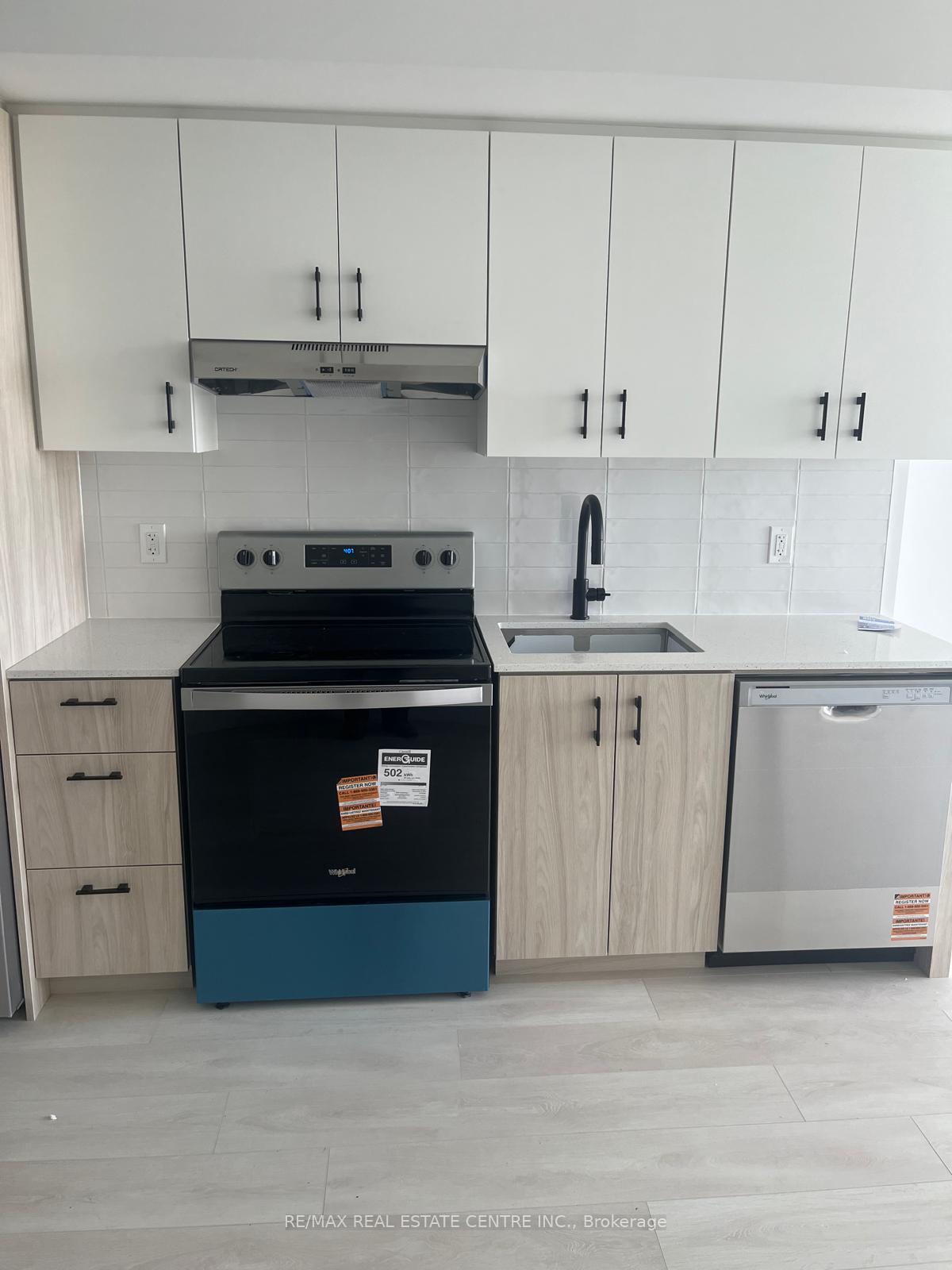 Photo 7 of Unit D906, 4878 Powers Common, Burlington, Alton — HOMEH