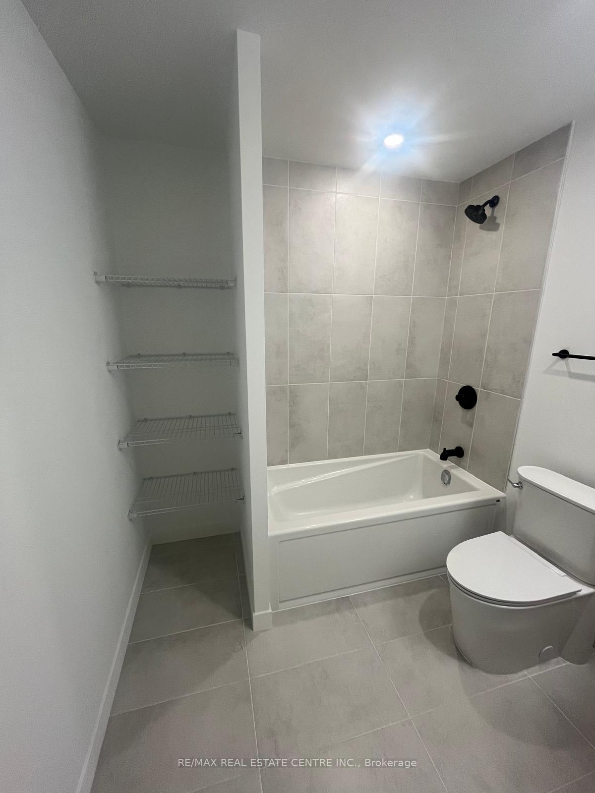 Photo 16 of Unit D906, 4878 Powers Common, Burlington, Alton — HOMEH