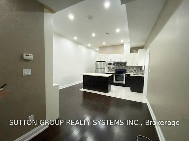 Photo 4 of Unit 2, 924 Danforth Avenue, Toronto, Danforth — HOMEH