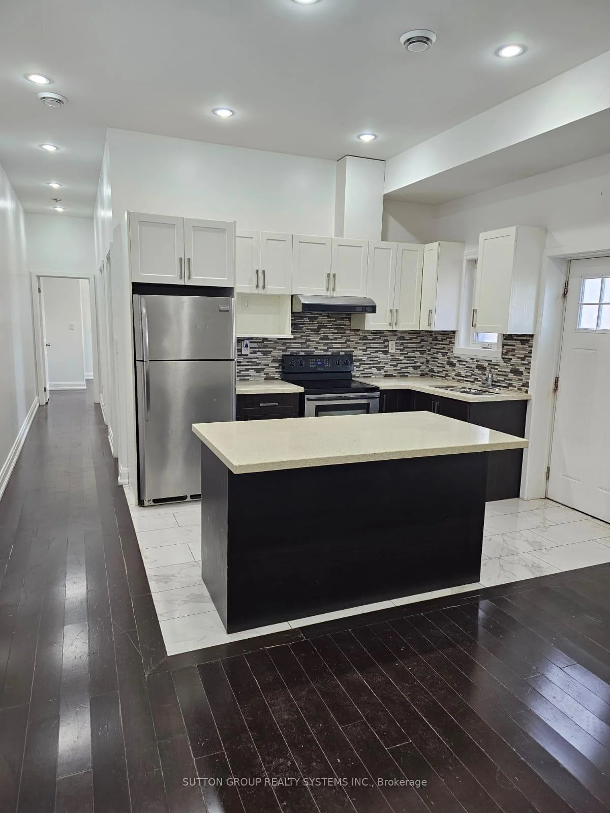Photo 2 of Unit 2, 924 Danforth Avenue, Toronto, Danforth — HOMEH