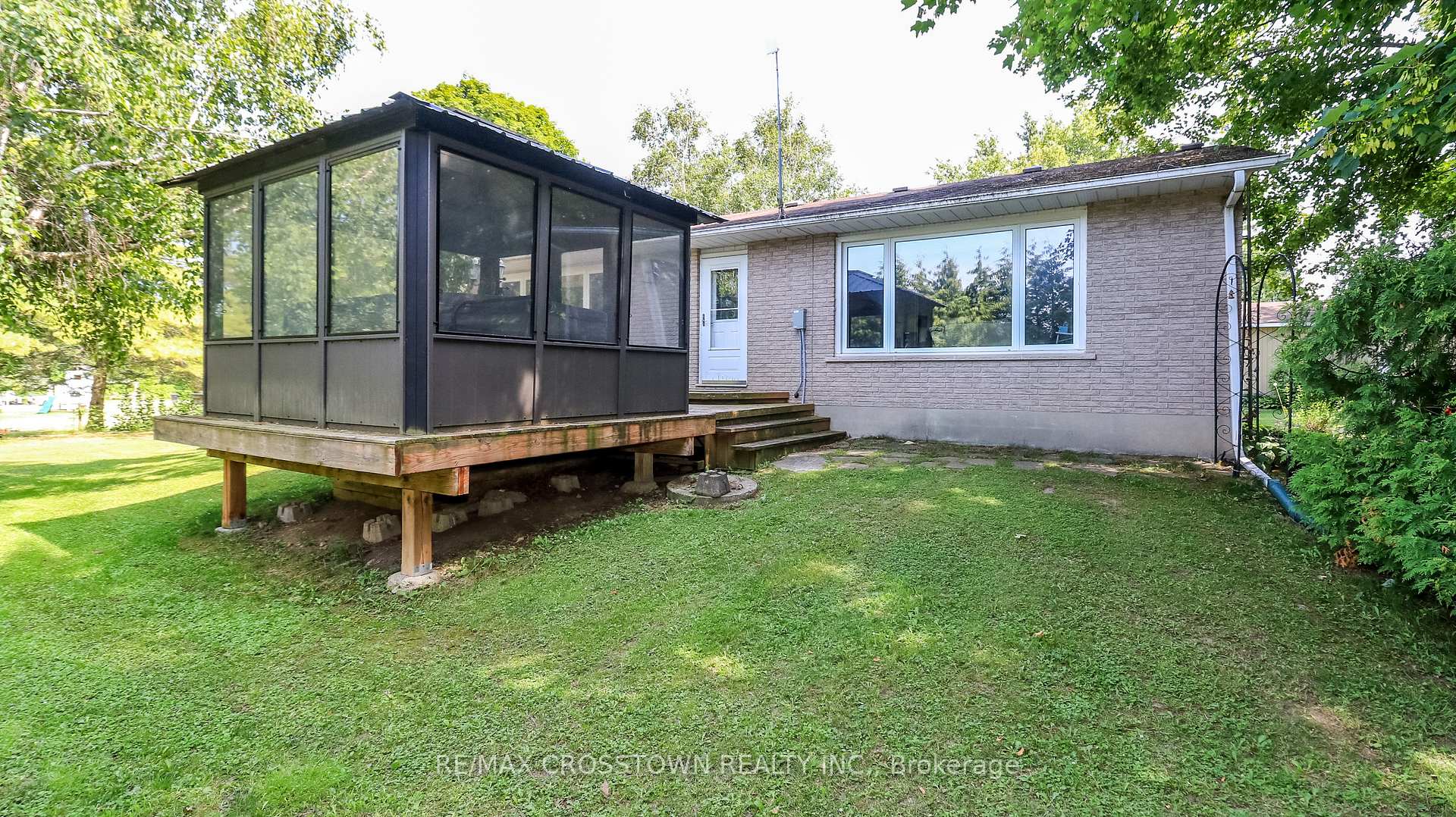 Photo 9 of 1412 Thomas Drive, Innisfil, Gilford — HOMEH