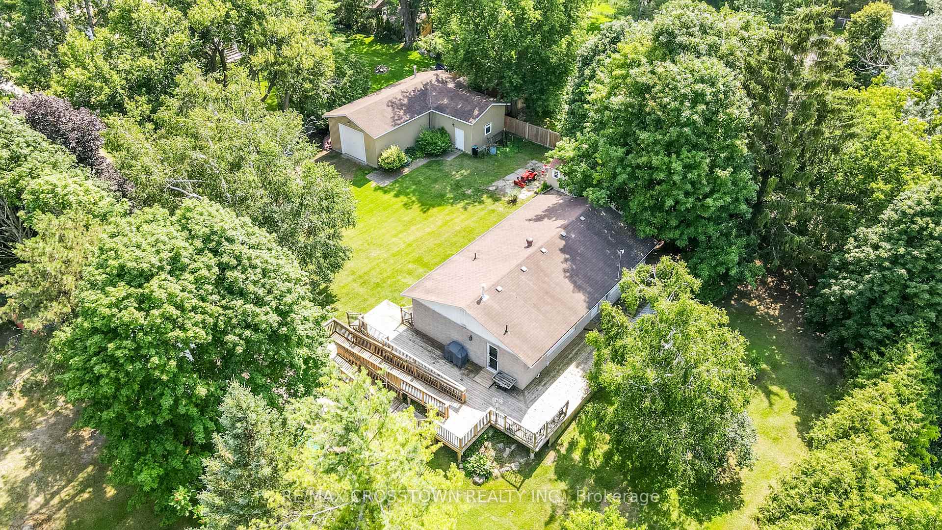 Photo 11 of 1412 Thomas Drive, Innisfil, Gilford — HOMEH