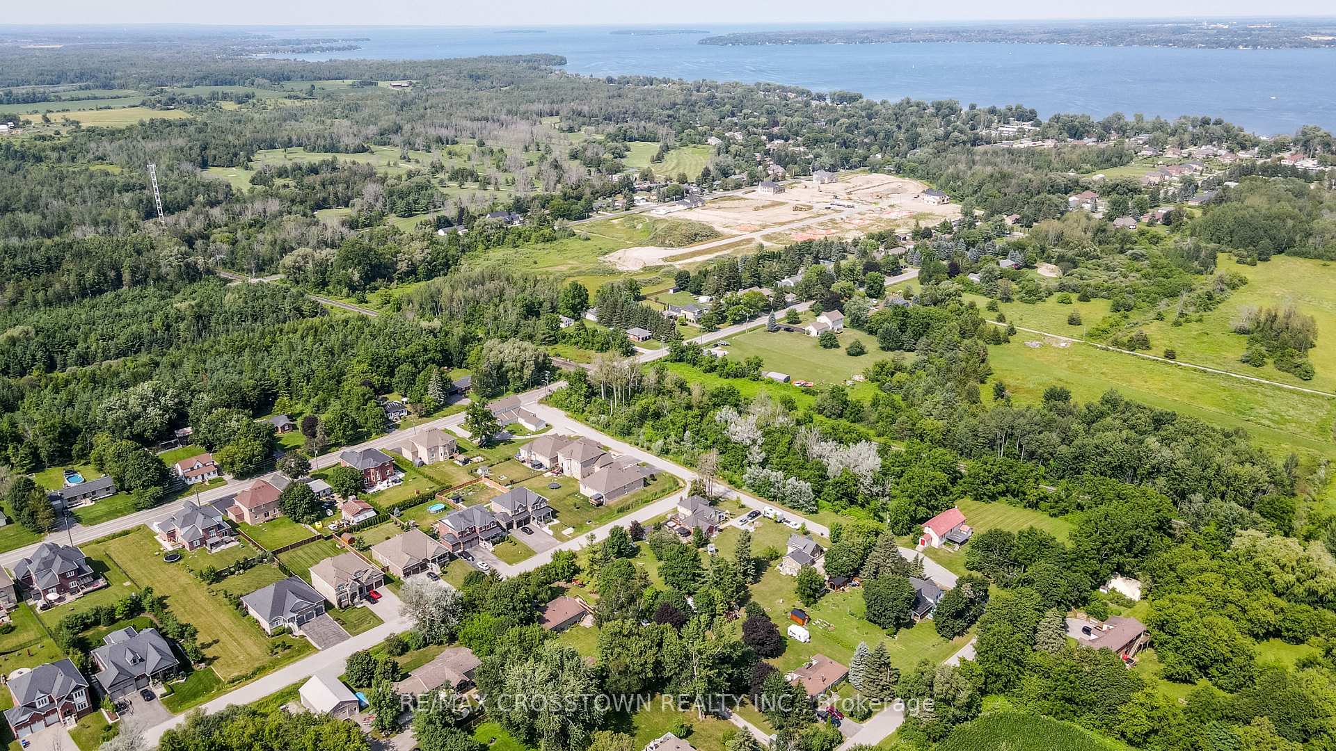 Photo 12 of 1412 Thomas Drive, Innisfil, Gilford — HOMEH