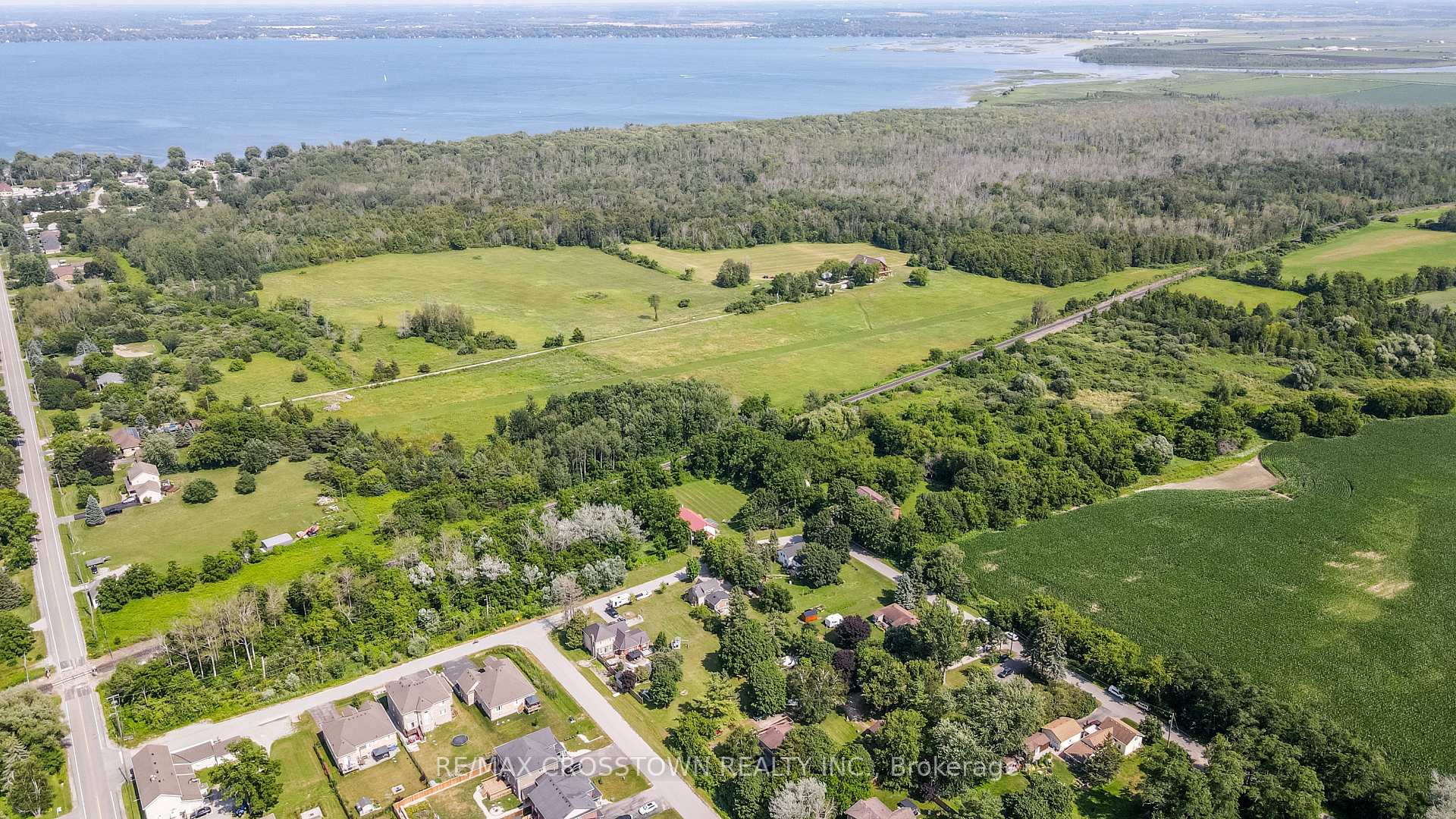 Photo 14 of 1412 Thomas Drive, Innisfil, Gilford — HOMEH