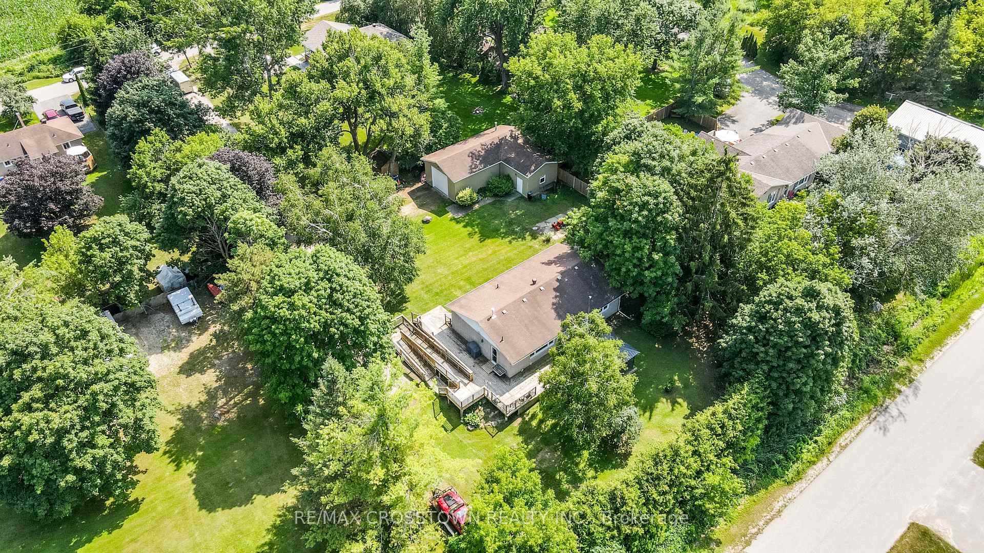 Photo 18 of 1412 Thomas Drive, Innisfil, Gilford — HOMEH