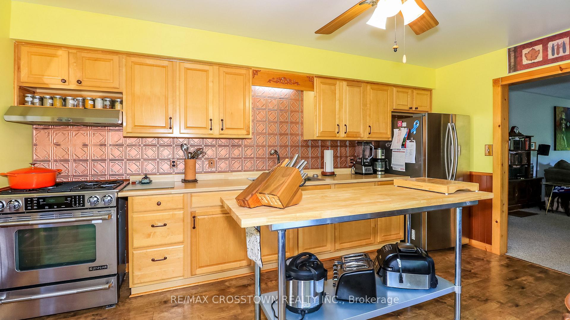 Photo 20 of 1412 Thomas Drive, Innisfil, Gilford — HOMEH