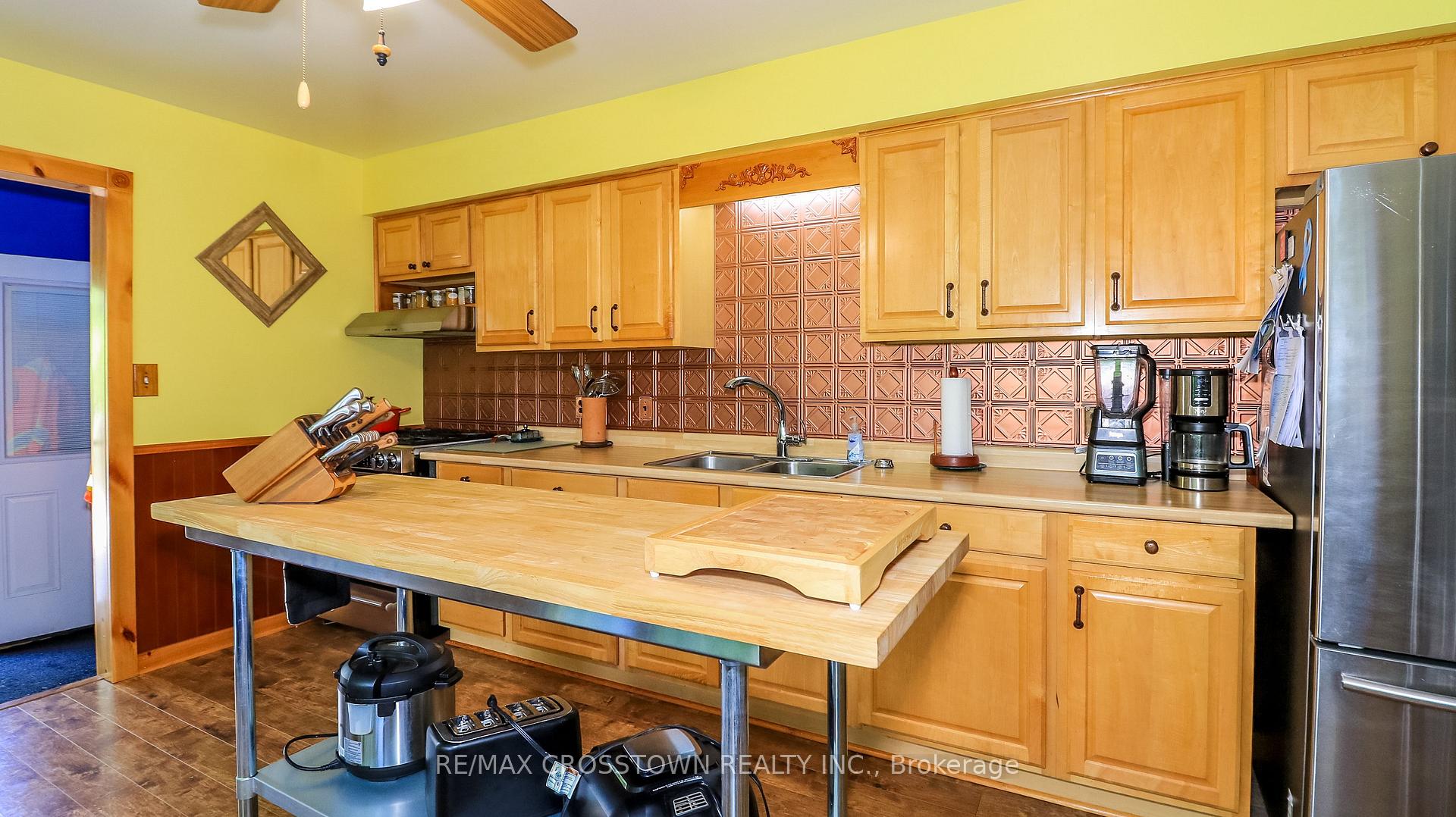 Photo 21 of 1412 Thomas Drive, Innisfil, Gilford — HOMEH