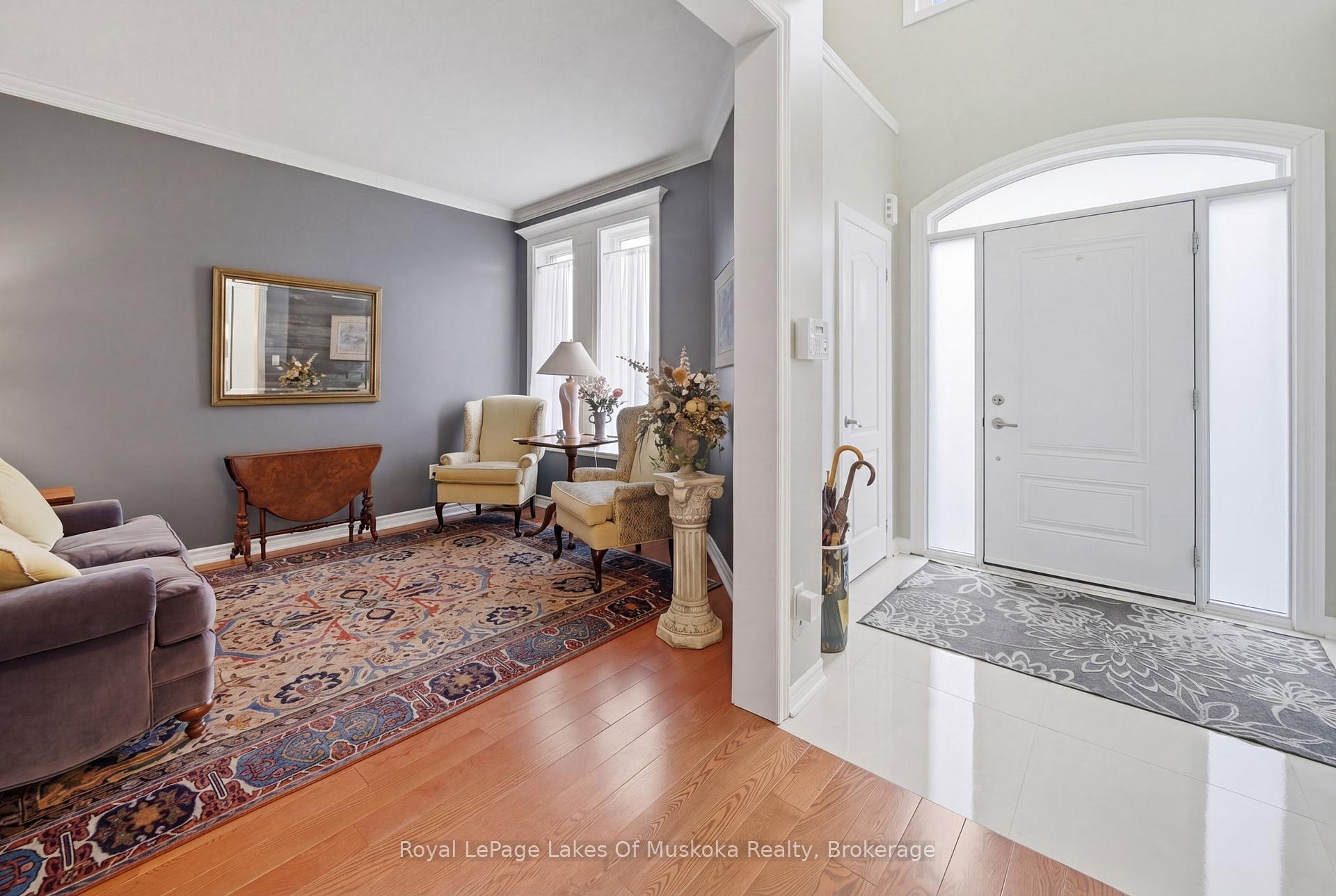 Photo 6 of 76 Succession Crescent, Barrie, Innis-Shore — HOMEH